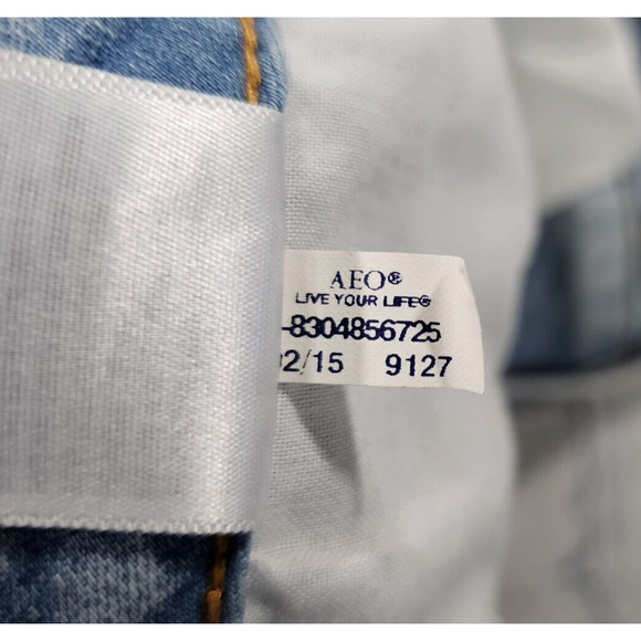 American Eagle WOMENS SIZE 2 Artist Crop Jeans Blue Low Rise Denim Distressed - Picture 15 of 16